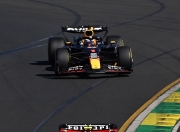 -法拉利力克哈斯车队，塞恩斯扛起全队