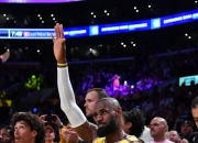 LOL赛事-骑士轻取掘金，字母哥扛起全队