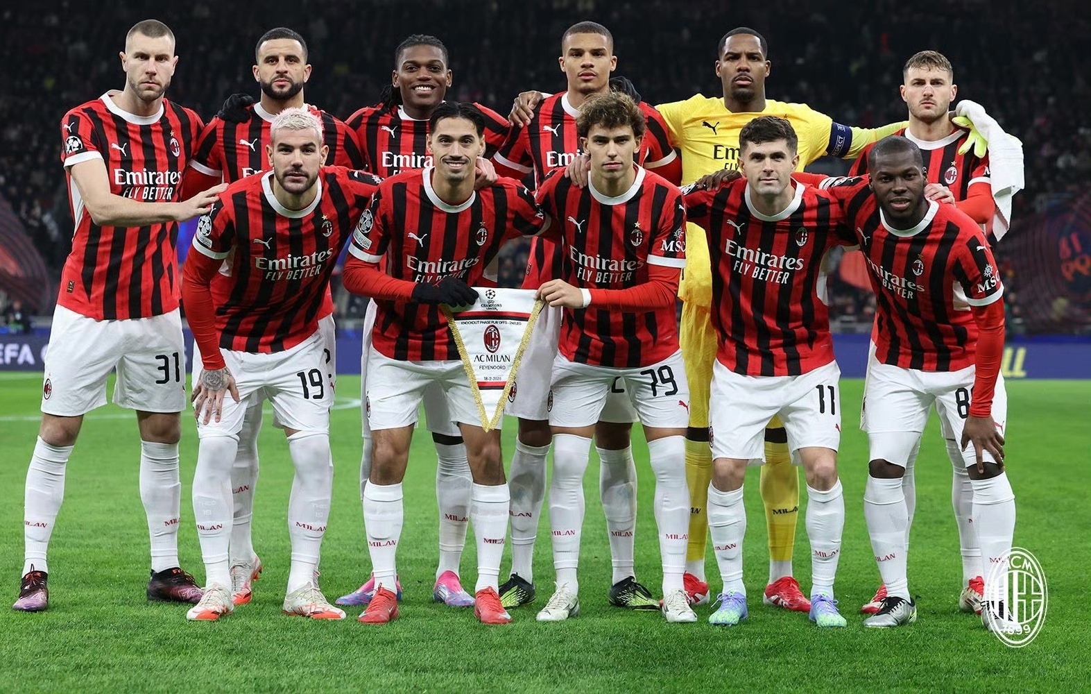 关于帕尔马队员备战对AC米兰的激烈对抗的信息 关于帕尔马队员备战对AC米兰的激烈对抗的信息