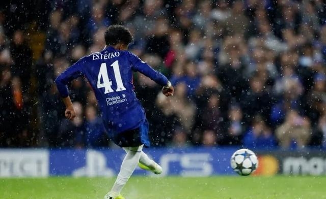 切尔西横扫西班牙,梅西带队取胜 切尔西横扫西班牙,梅西带队取胜