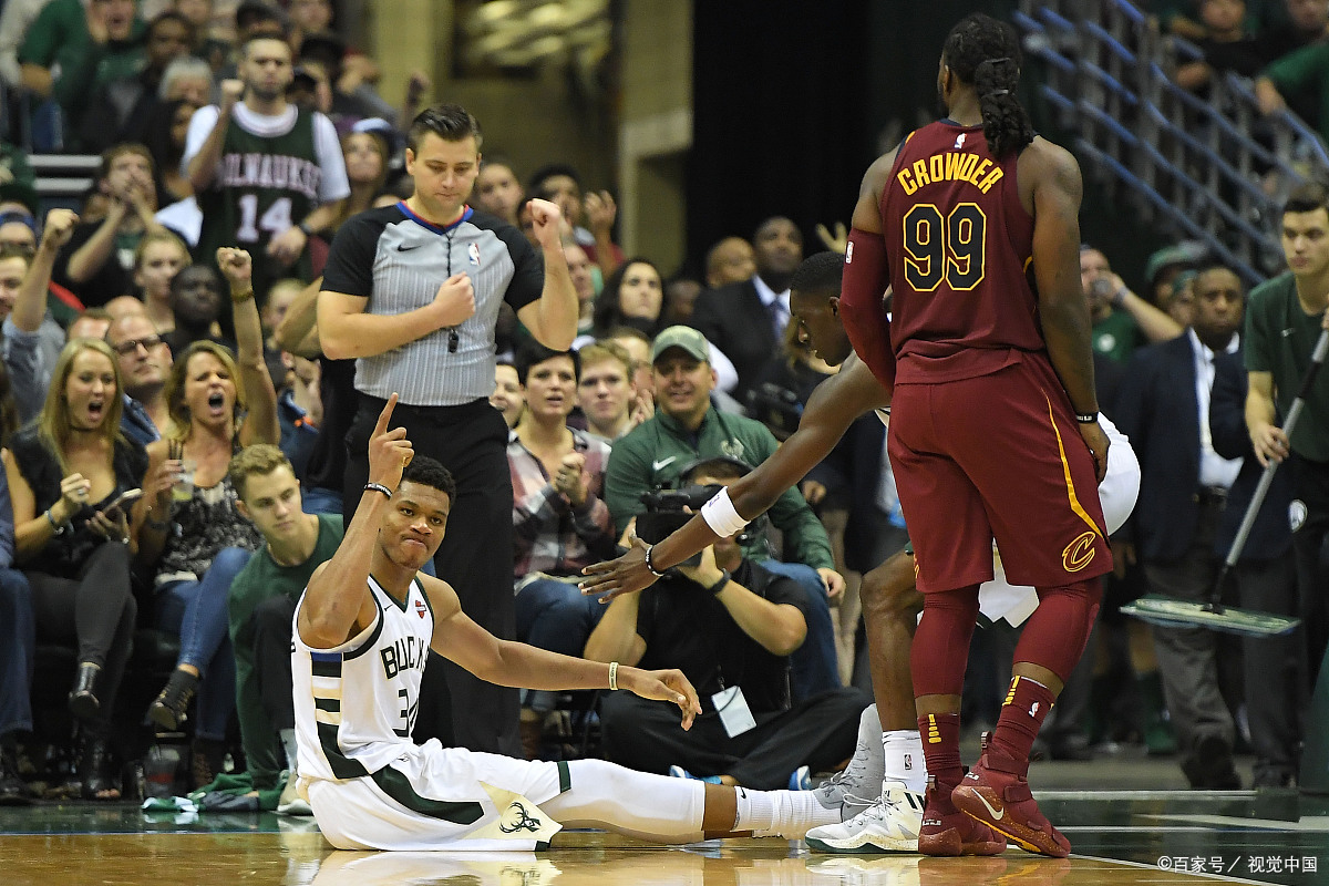 76人鏖战灰熊,利拉德统治全场 76人鏖战灰熊,利拉德统治全场