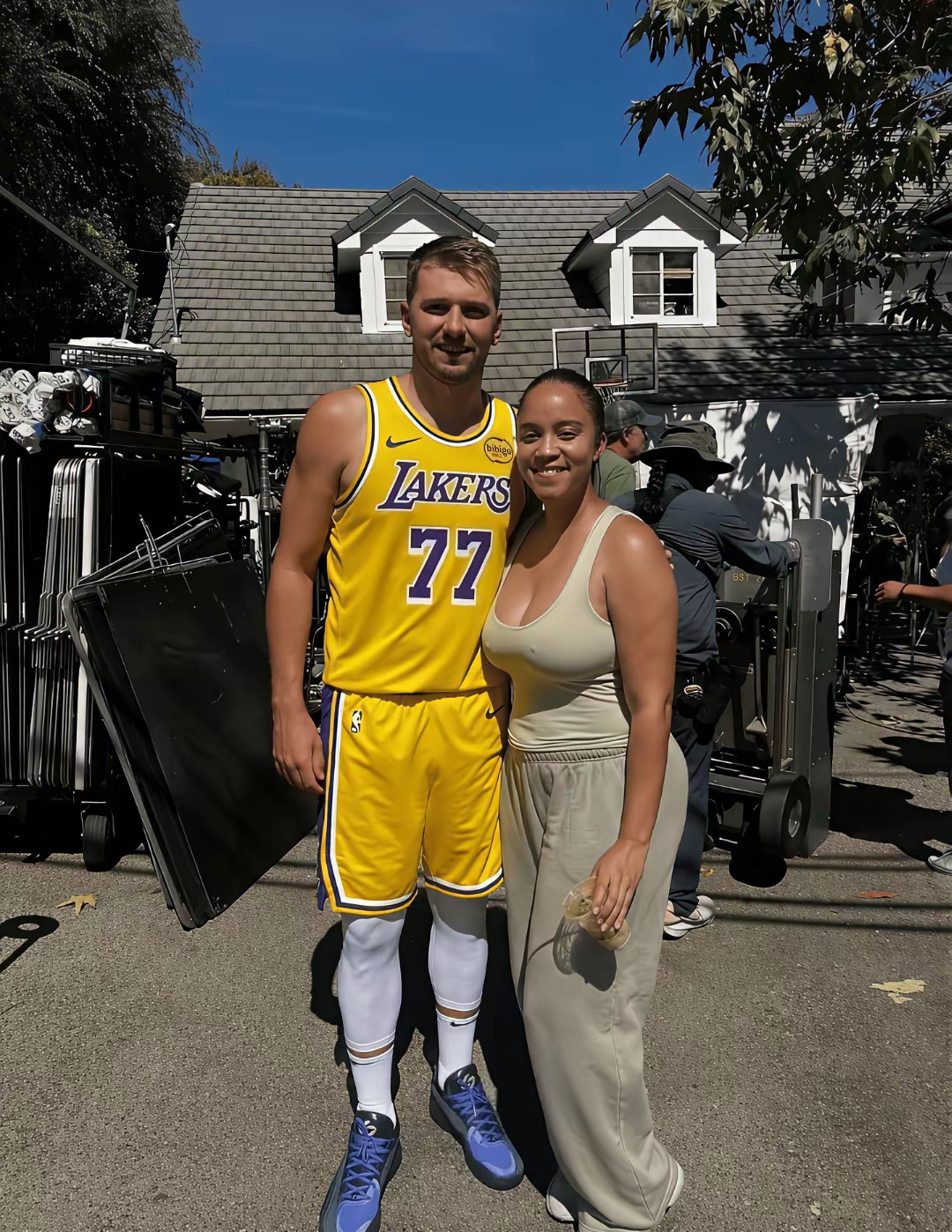 广州队碾压公牛,东契奇刷新纪录 广州队碾压公牛,东契奇刷新纪录