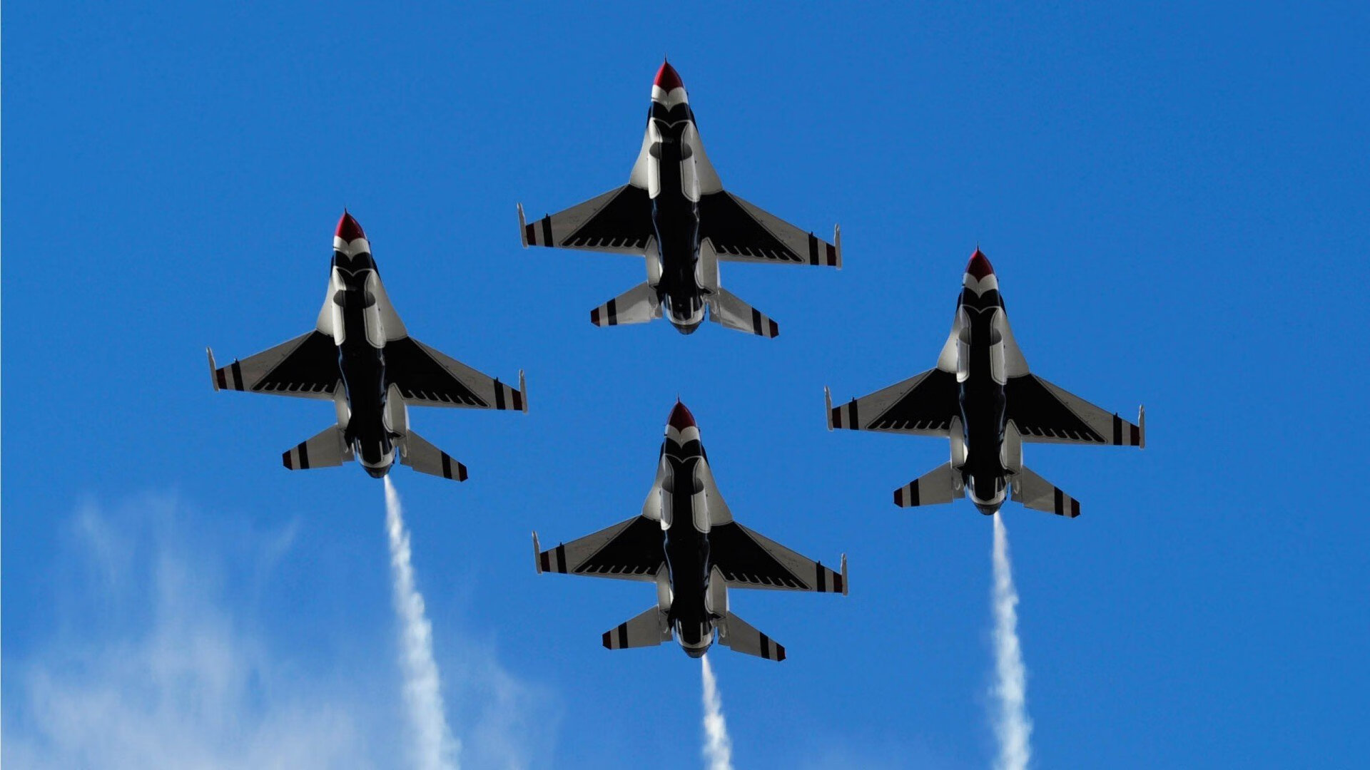 从替补席到中心舞台,布伦森的生涯之夜如何奏响爵士横扫开拓者的最强音?